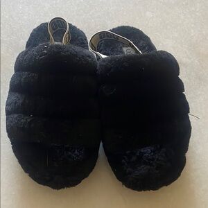 Black Fuzzy Slide Slippers